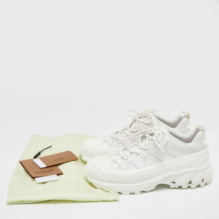 Pre Owned Burberry White Leather and Rubber Arthur Low-Top Sneakers Size 40