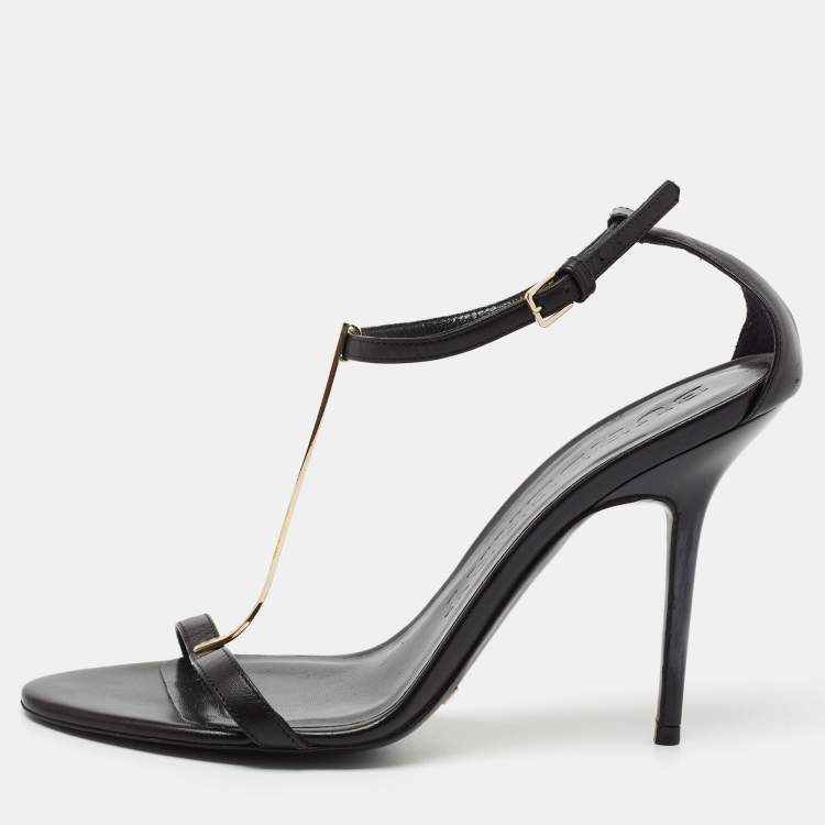مملوكة مسبقًا Burberry Black Leather T Strap Sandals Size 39