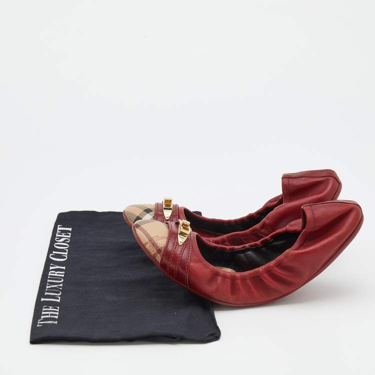 Pre Owned Burberry Red/Beige Leather And Haymarket Check Coated Canvas Scrunch Ballet Flats Size 41