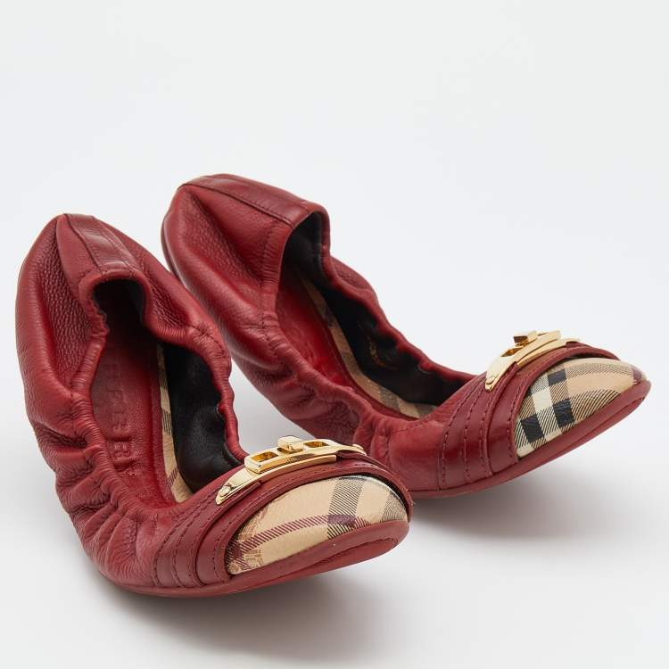 Pre Owned Burberry Red/Beige Leather And Haymarket Check Coated Canvas Scrunch Ballet Flats Size 41