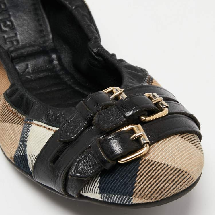 Pre Owned Burberry Beige/Black House Check Canvas and Leather Buckle Detail Ballet Flats Size 39