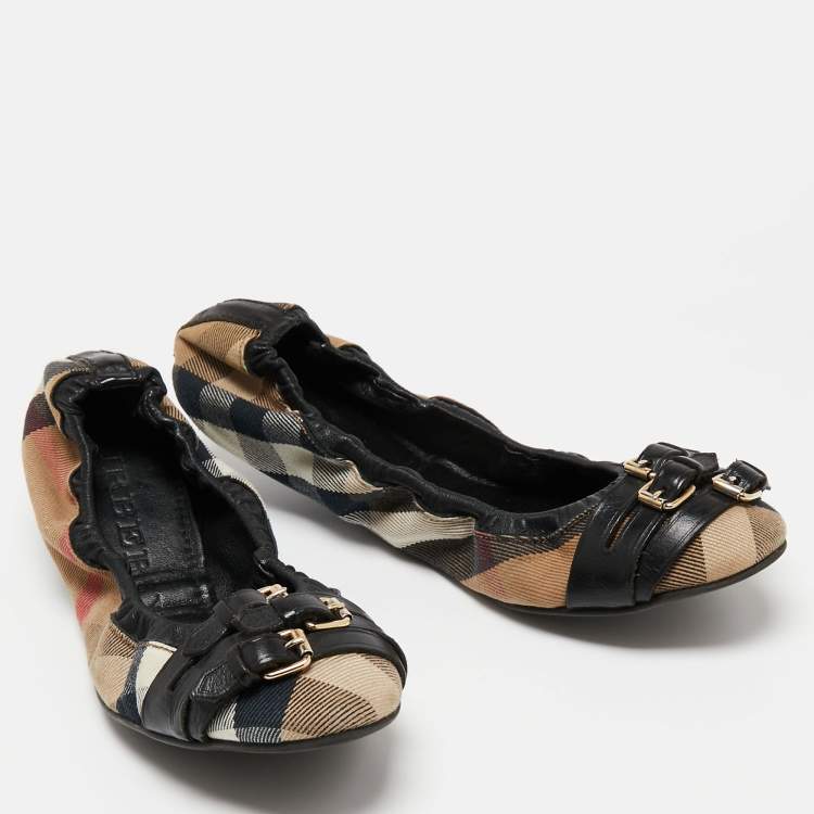 Pre Owned Burberry Beige/Black House Check Canvas and Leather Buckle Detail Ballet Flats Size 39