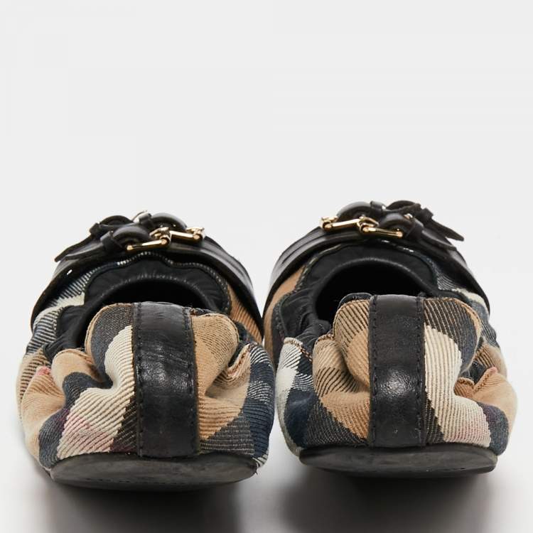Pre Owned Burberry Beige/Black House Check Canvas and Leather Buckle Detail Ballet Flats Size 39