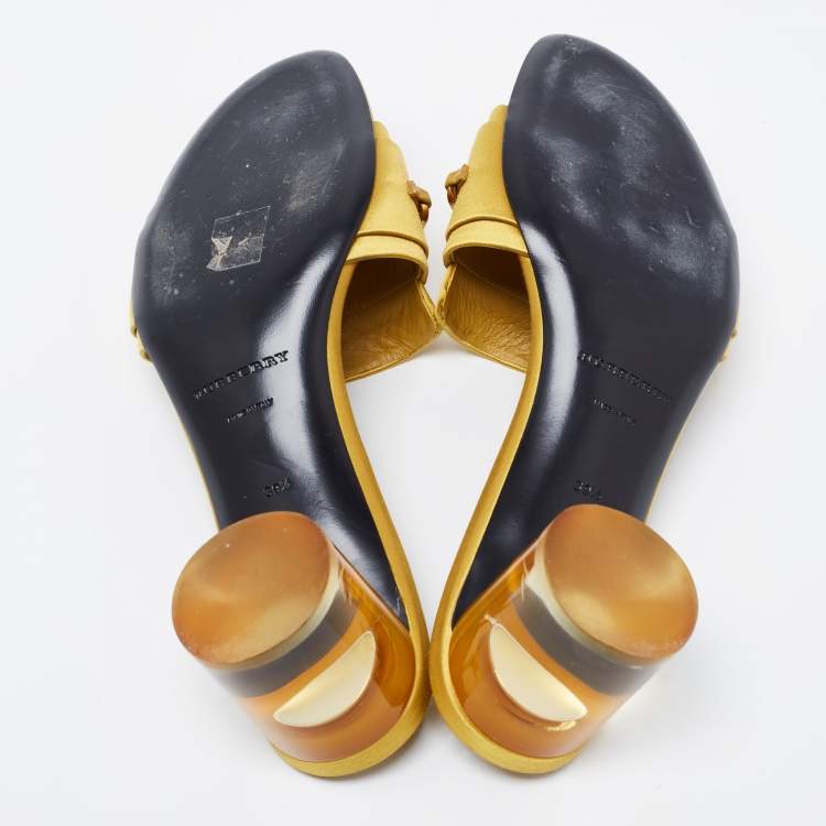 Pre Owned Burberry Mustard Satin Chain Link Accent Slide Sandals Size 39.5