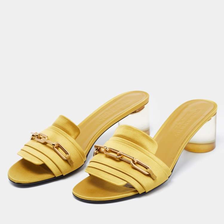 Pre Owned Burberry Mustard Satin Chain Link Accent Slide Sandals Size 39.5