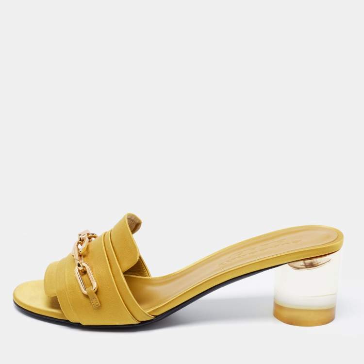 Pre Owned Burberry Mustard Satin Chain Link Accent Slide Sandals Size 39.5