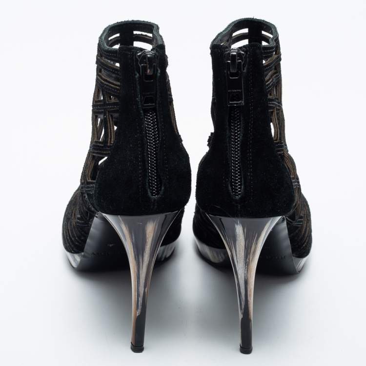 Pre Owned Burberry Black Cut Out Suede Ankle Booties Size 39