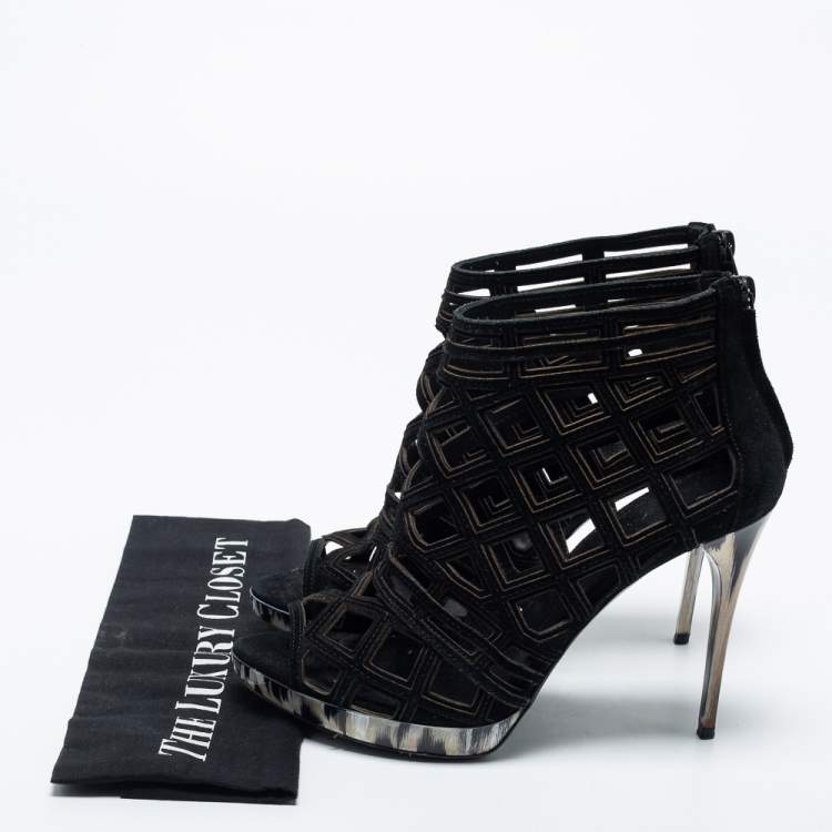 Pre Owned Burberry Black Cut Out Suede Ankle Booties Size 39