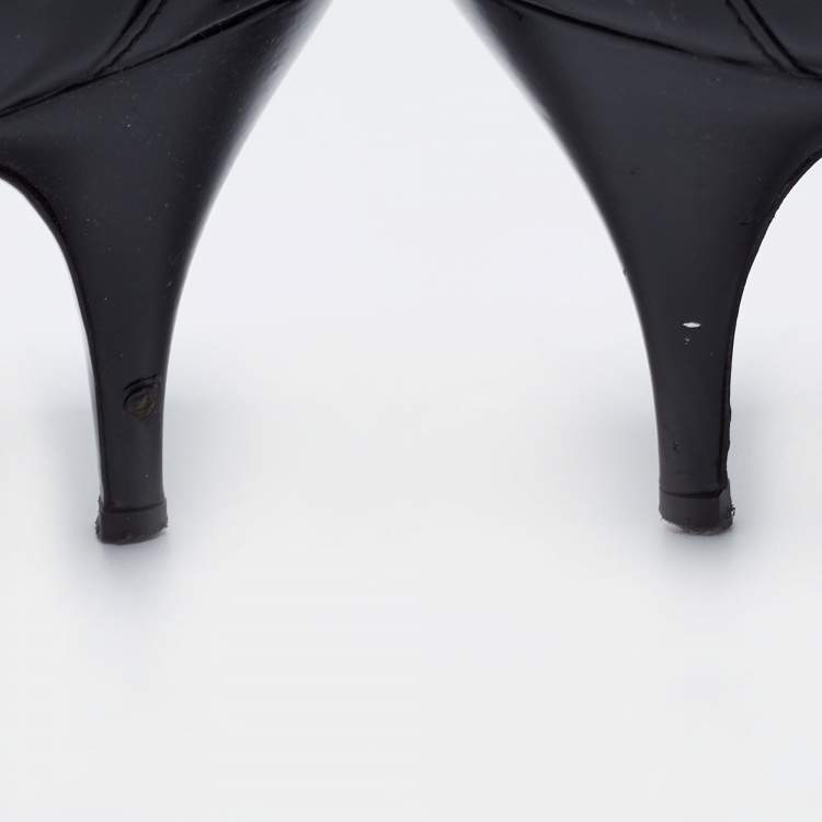 Pre Owned Burberry Black Nova Check Coated Canvas and Patent Leather Buckle Round Toe Pumps Size 38
