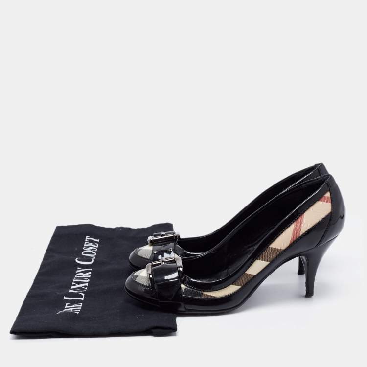 Pre Owned Burberry Black Nova Check Coated Canvas and Patent Leather Buckle Round Toe Pumps Size 38