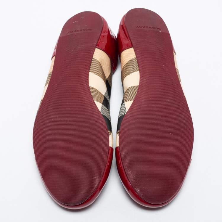 Pre Owned Burberry Red Patent Leather and Nova Check Canvas Scrunch Ballet Flats Size 38