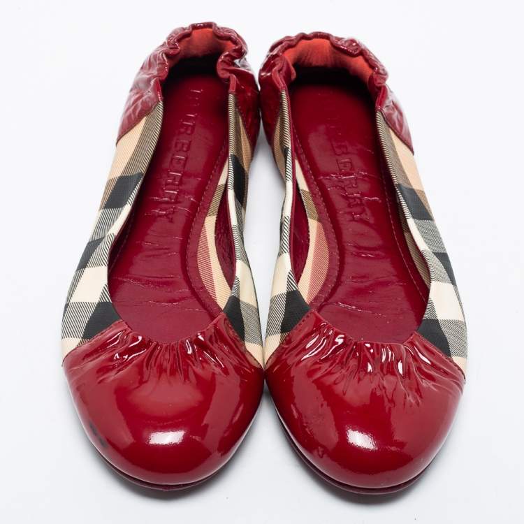 Pre Owned Burberry Red Patent Leather and Nova Check Canvas Scrunch Ballet Flats Size 38
