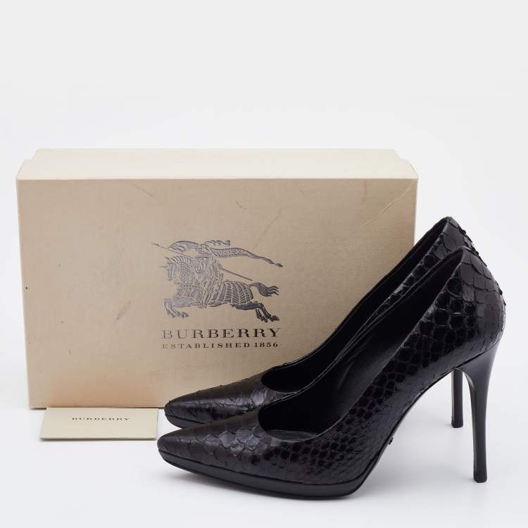 Pre Owned Burberry Black Python Pointed Toe Pumps Size 38