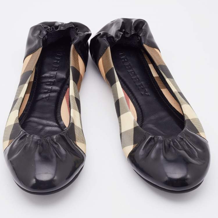 Pre Owned Burberry Beige/Black Nova Check PVC And Patent Leather Scrunch Ballet Flats Size 37