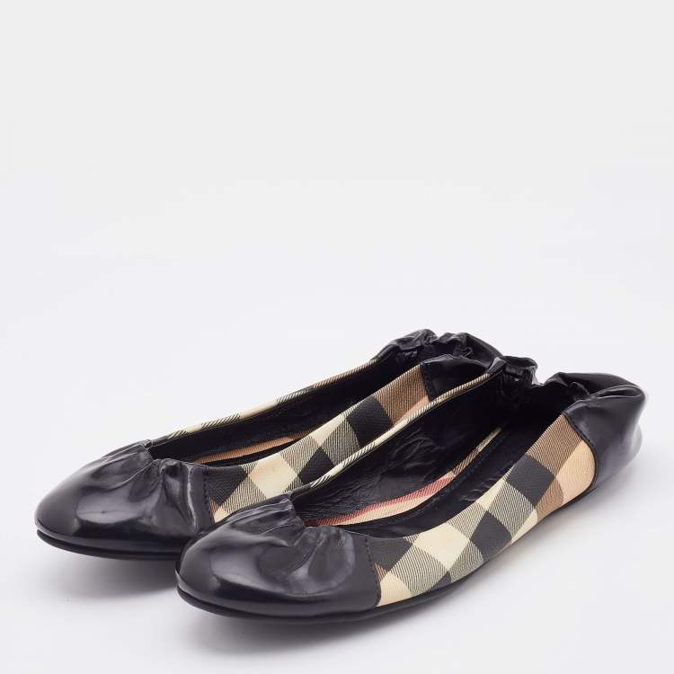 Pre Owned Burberry Beige/Black Nova Check PVC And Patent Leather Scrunch Ballet Flats Size 37