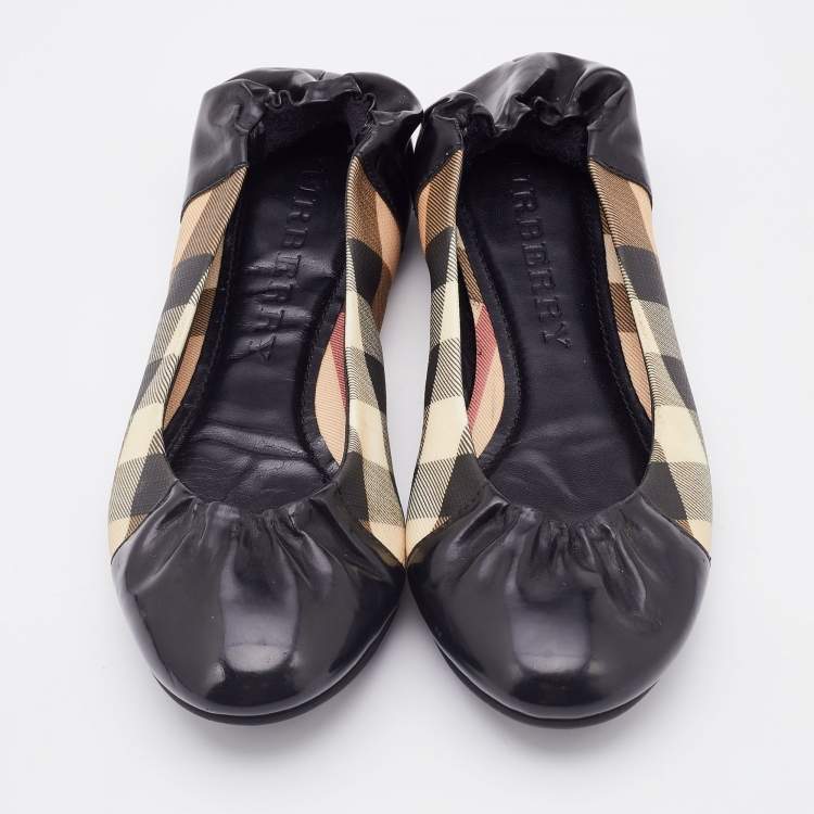 Pre Owned Burberry Beige/Black Nova Check PVC And Patent Leather Scrunch Ballet Flats Size 37