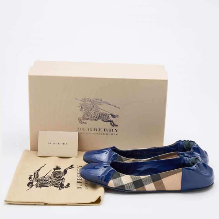 Pre Owned Burberry Blue/Beige Nova Check PVC and Patent Leather Scrunch Ballet Flats Size 40