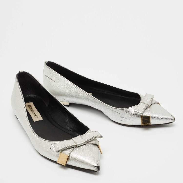 Pre Owned Burberry Silver Leather Bow Pointed Toe Ballet Flats Size 36
