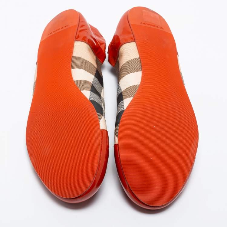 Pre Owned Burberry Orange Patent Leather and Nova Check Canvas Scrunch Ballet Flats Size 40.5