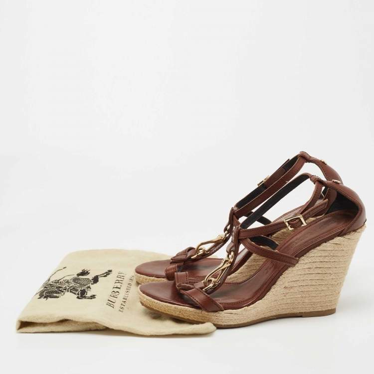مملوكة مسبقًا Burberry Brown Leather Wedge Sandals Size 41