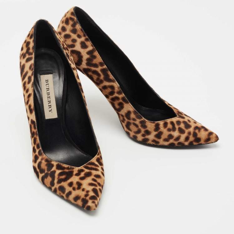 Pre Owned Burberry Brown Calf Hair Collins Pointed Toe Pumps Size 39