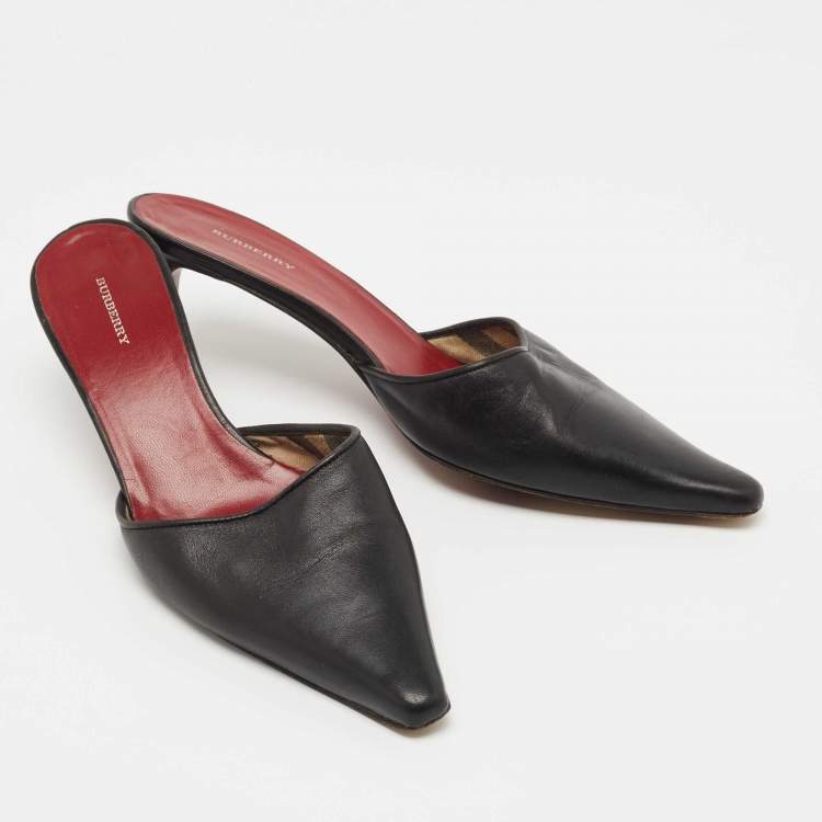 Pre Owned Burberry Black Leather Pointed Toe Mules Size 38.5