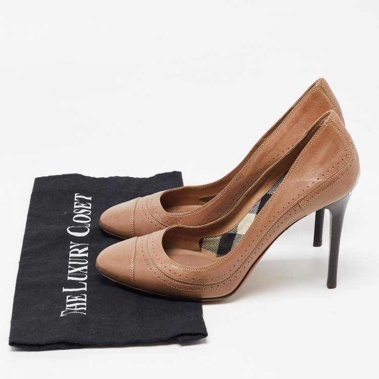 Pre Owned Burberry Brown Leather Round Toe Pumps Size 39