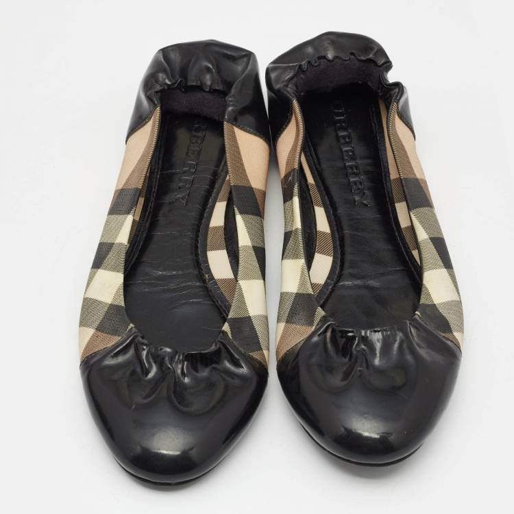 Pre Owned Burberry Black/Beige Nova Check Canvas and Leather Scrunch Ballet Flats Size 41