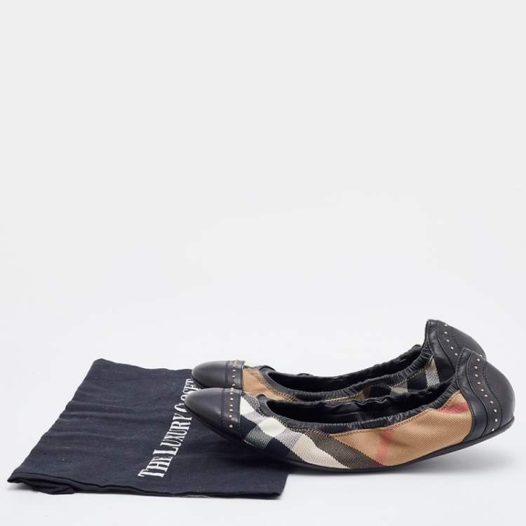 Pre Owned Burberry Black/Beige Nova Check Canvas and Leather Scrunch Ballet Flats Size 40