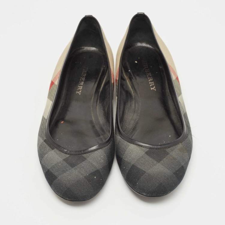 Pre Owned Burberry Beige/Black Canvas House Check Ballet Flats Size 40