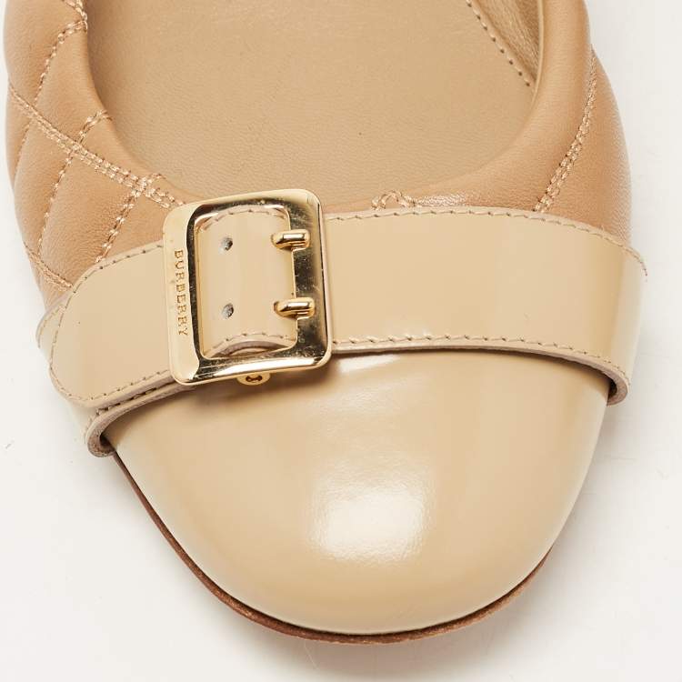 Pre Owned Burberry Two Tone Quilted Leather Buckle Ballet Flats Size 37.5