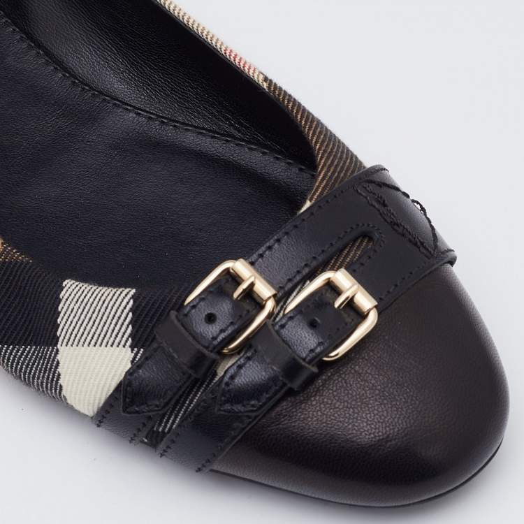 Pre Owned Burberry Beige/Black Nova Check Canvas and Leather Avonwick Buckle Detail Ballet Flats Size 38