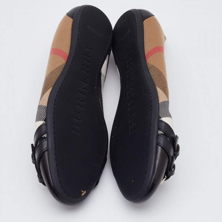 Pre Owned Burberry Beige/Black Nova Check Canvas and Leather Avonwick Buckle Detail Ballet Flats Size 38