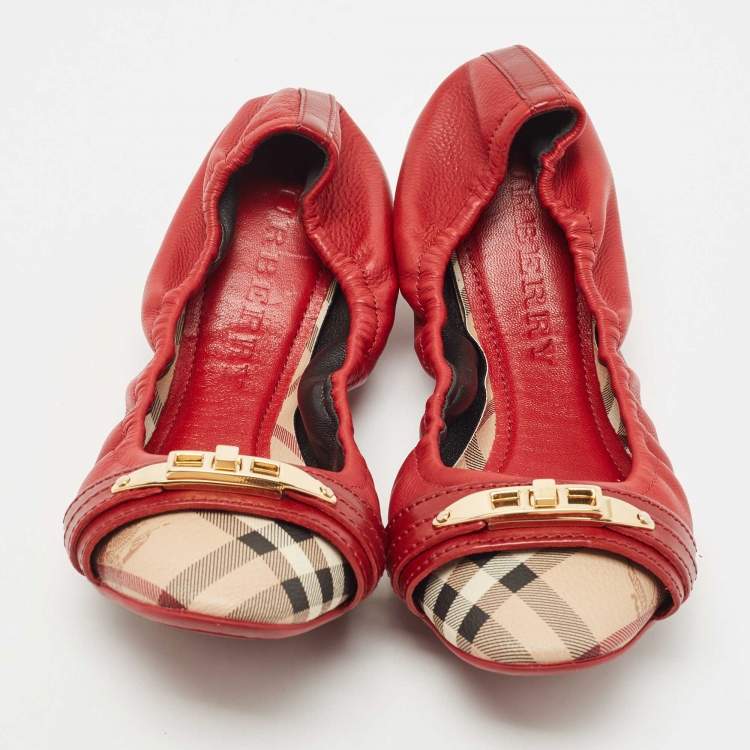 Pre Owned Burberry Red/Beige Nova Check Leather and Canvas Scrunch Ballet Flats Size 40