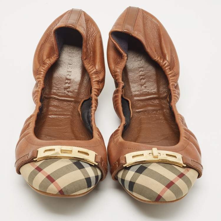 Pre Owned Burberry Brown Nova Check Canvas and Leather Twistlock Scrunch Ballet Flats Size 41