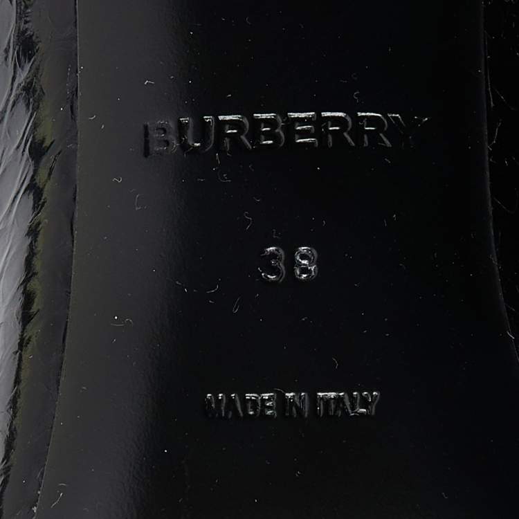 Pre Owned  Burberry Black Watersnake Leather Pointed Toe Wellton Pumps Size 38