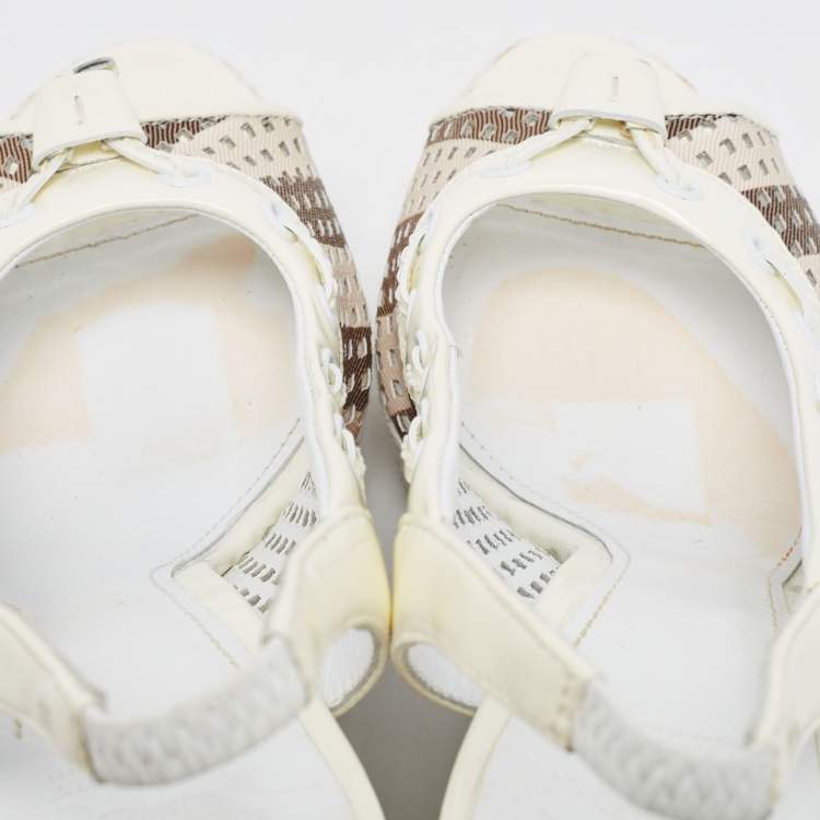 Pre Owned Burberry Cream Patent and Canvas Peep Toe Espadrilles Sandals Size 40