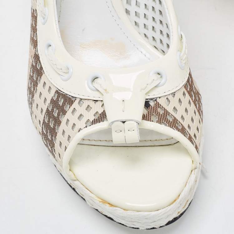 Pre Owned Burberry Cream Patent and Canvas Peep Toe Espadrilles Sandals Size 40