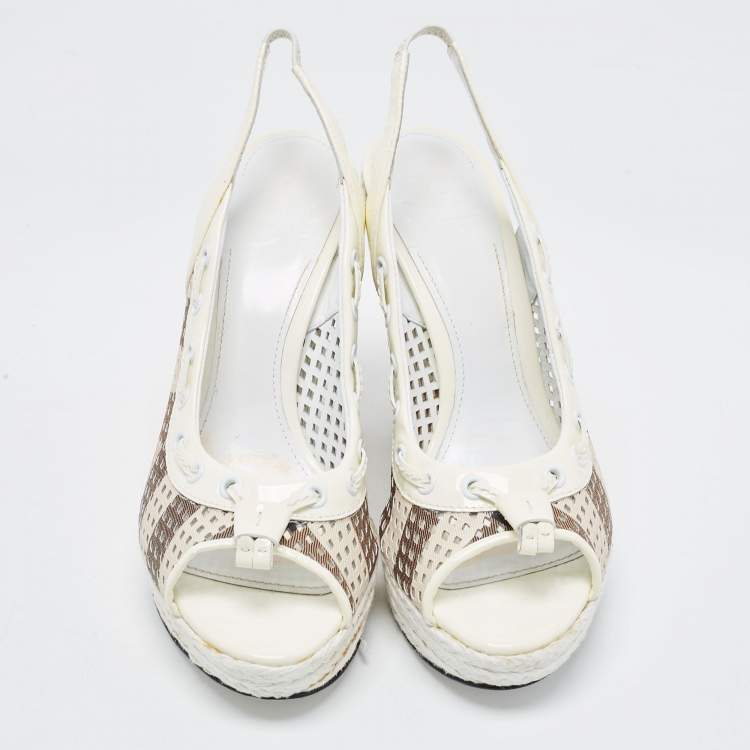 Pre Owned Burberry Cream Patent and Canvas Peep Toe Espadrilles Sandals Size 40