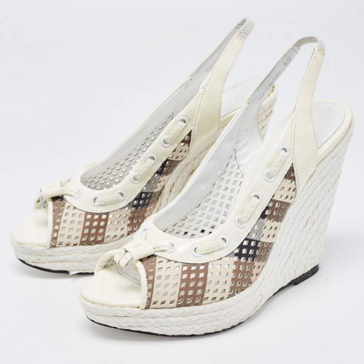 Pre Owned Burberry Cream Patent and Canvas Peep Toe Espadrilles Sandals Size 40