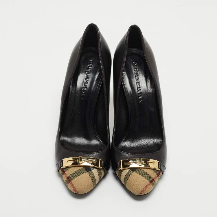 Pre Owned Burberry Black/Beige Canvas and Leather Cap Top Pumps Size 38