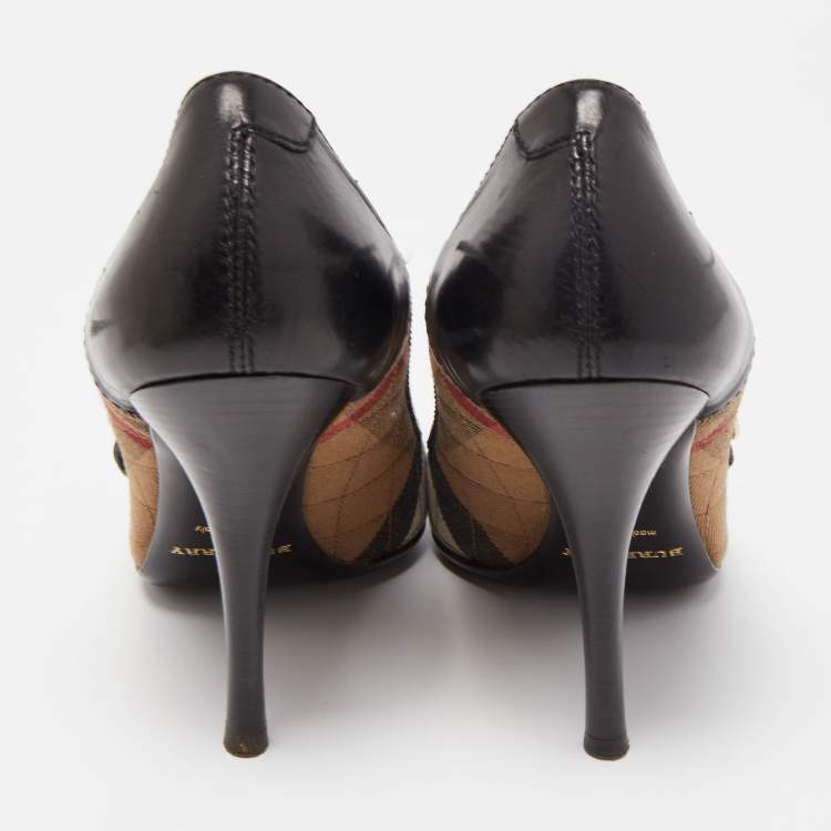 Pre Owned Burberry Black Leather and Nova Check Canvas Pointed Toe Pumps Size 39