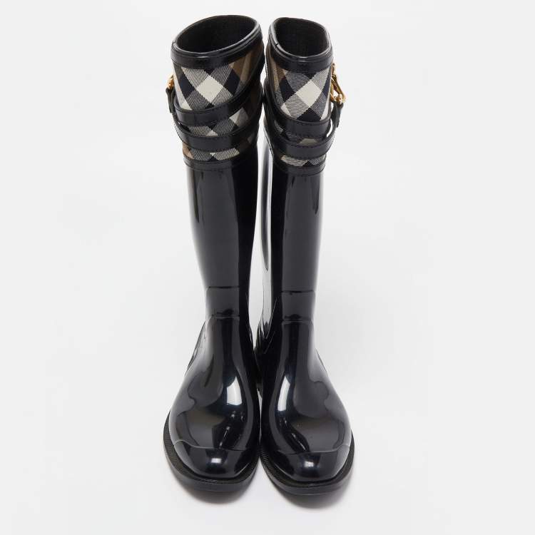 Pre Owned Burberry Black/Beige Rubber and Nova Check Canvas Rain Boots Size 36