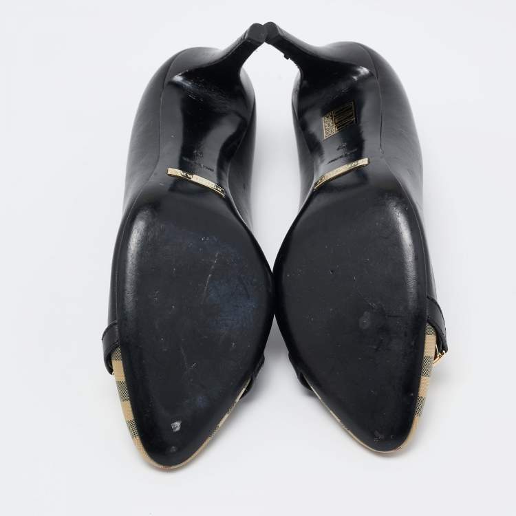 Pre Owned Burberry Black House Check Canvas and Leather Buckle Pumps Size 37
