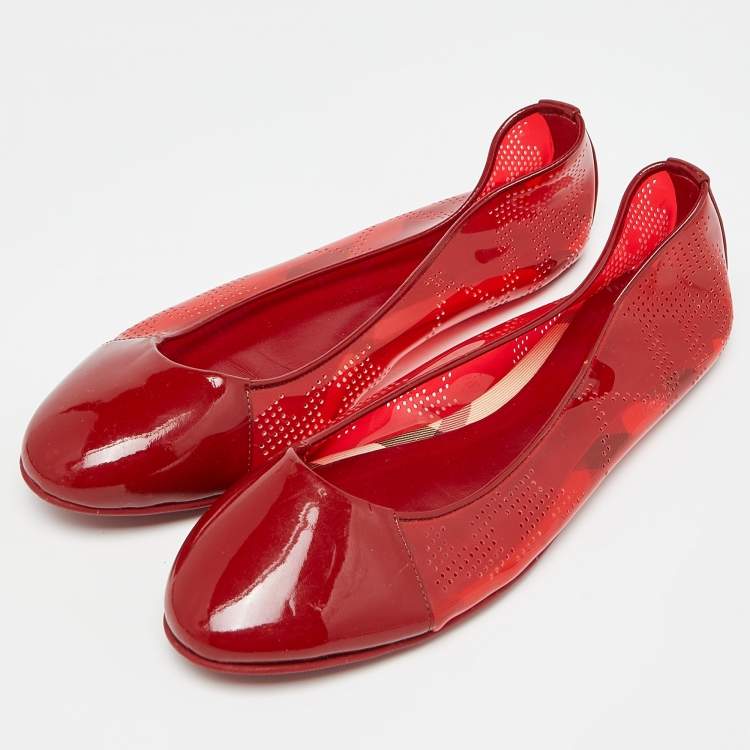 Pre Owned Burberry Red PVC and Patent Cap Toe Ballet Flats Size 41