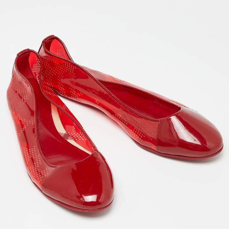 Pre Owned Burberry Red PVC and Patent Cap Toe Ballet Flats Size 41