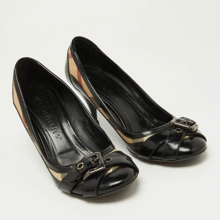 Pre Owned Burberry Black Patent Leather and Nova Check Canvas Buckle Detail Pumps Size 39