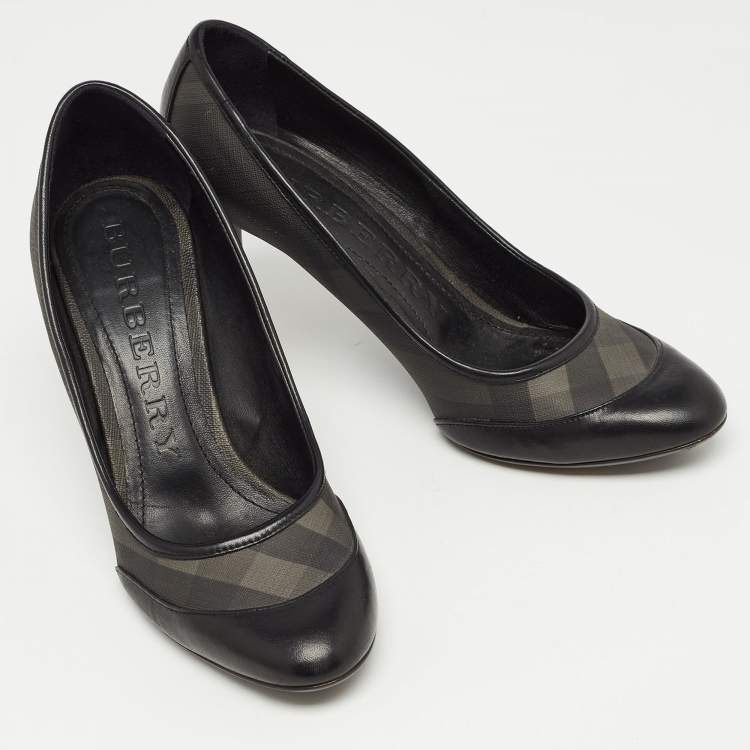 Pre Owned Burberry Black Check Canvas and Leather Round Toe  Pumps Size 39