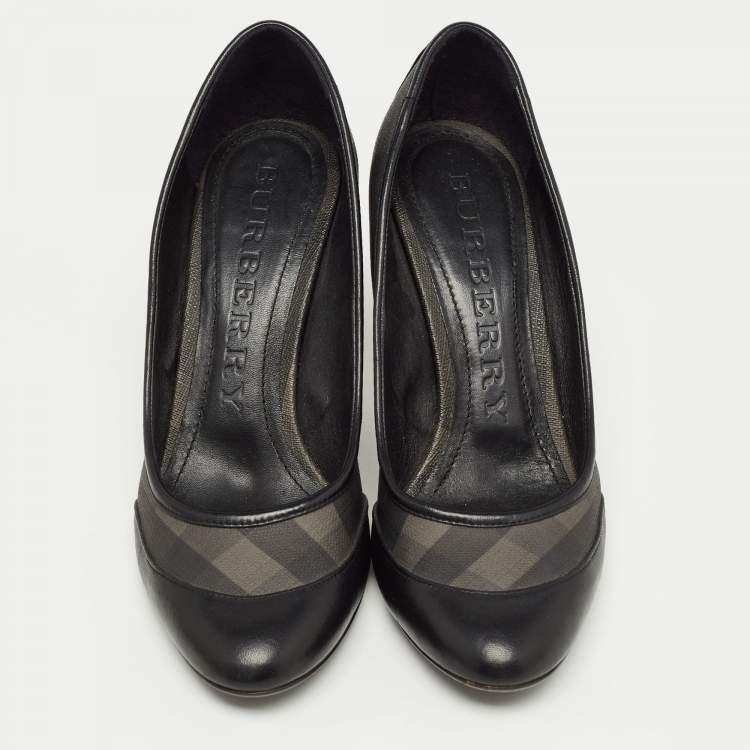 Pre Owned Burberry Black Check Canvas and Leather Round Toe  Pumps Size 39
