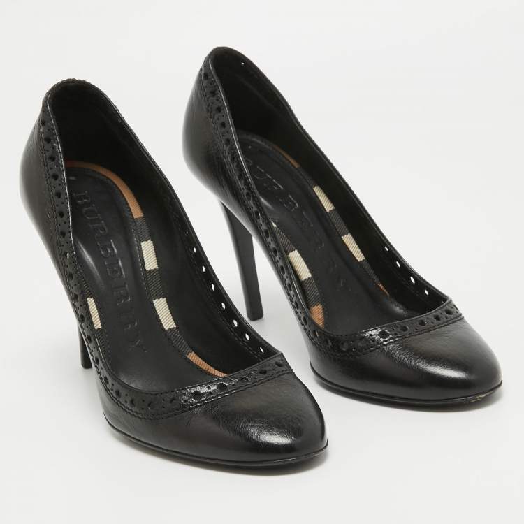 Pre Owned Burberry Black Brogue Leather Pumps Size 38